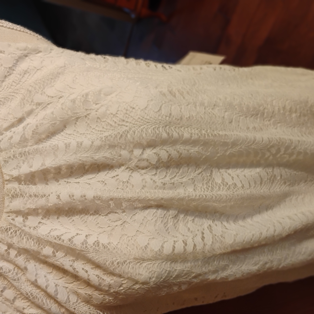 Liz Claiborne Cream Lace Blouse